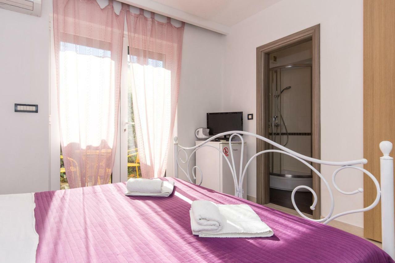 Apartments & Rooms Ddd2 Baska  Exterior photo