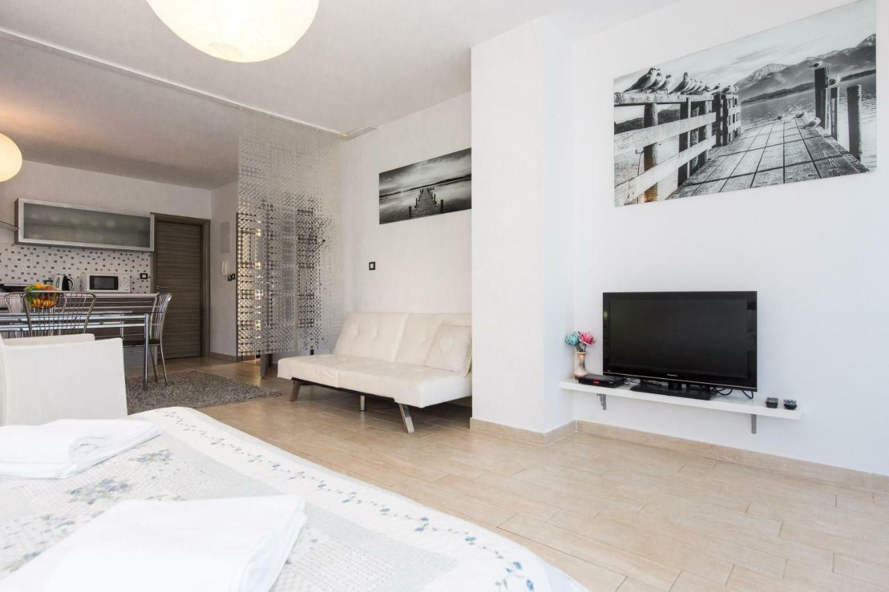 Apartments & Rooms Ddd2 Baska  Exterior photo